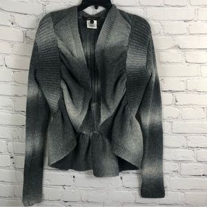 BCBGMAXAZRIA RUFFLE GRAY OMBRÉ EFFECT CARDIGAN SWEATER. SIZE (M)